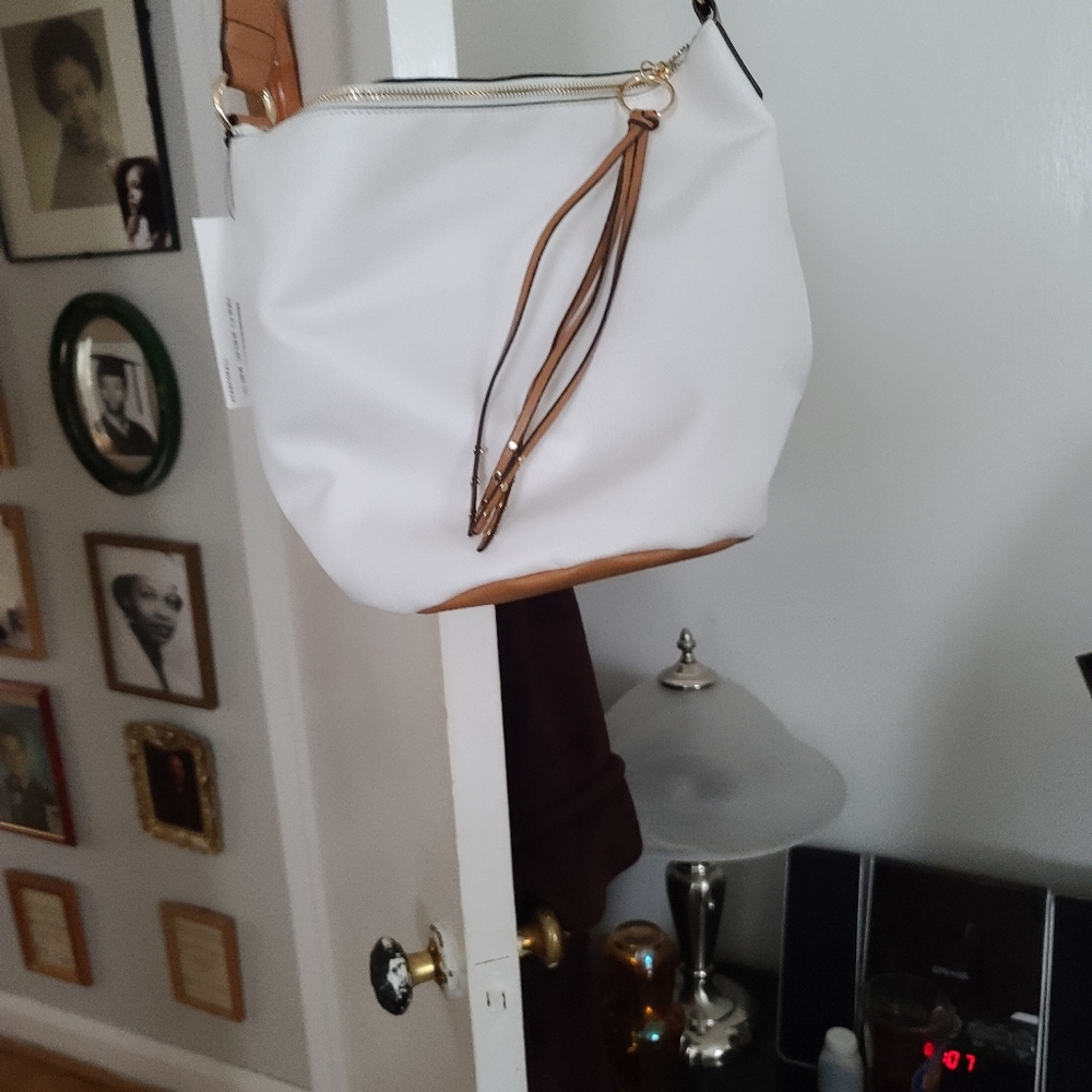 Handbag - Picture 2 of 2